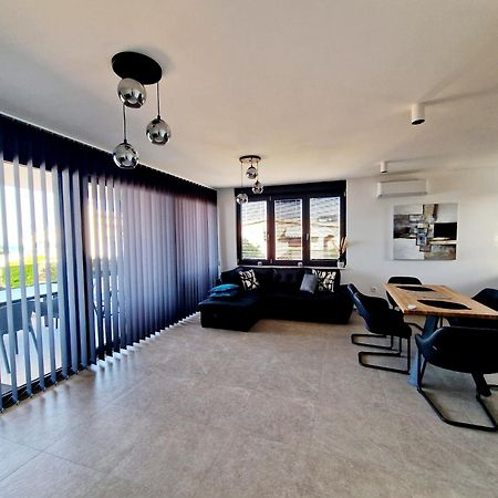 Dinary Apartman Vir Extérieur photo