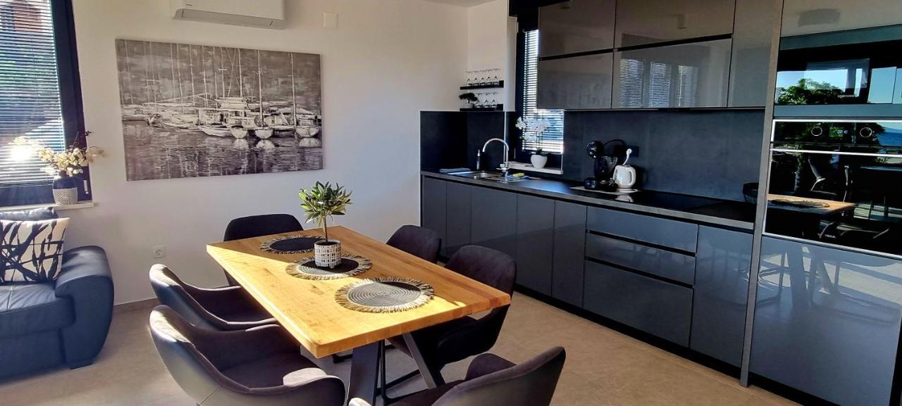Dinary Apartman Vir Extérieur photo