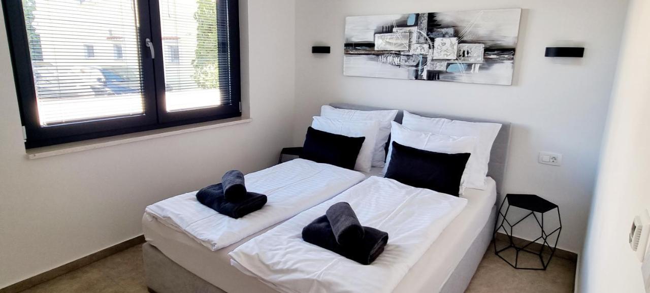 Dinary Apartman Vir Extérieur photo