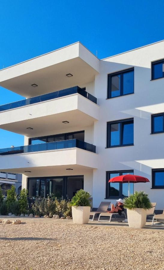 Dinary Apartman Vir Extérieur photo